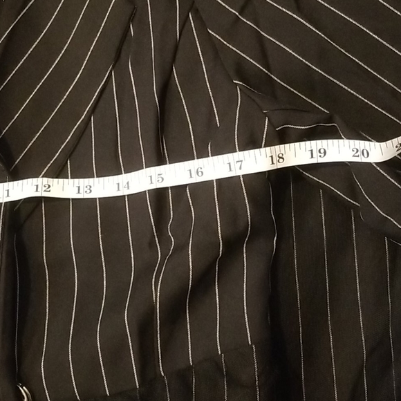 Unique designed Dress - Picture 10 of 12